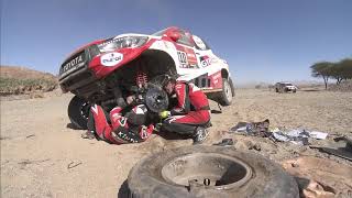 Fernando Alonso repairs Toyota Hilux during Dakar Rally 2020 [upl. by Adnoma]