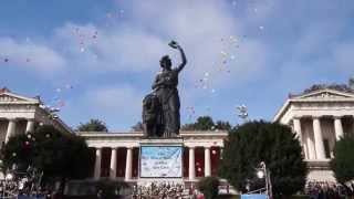 Bayernhymne und Luftballons vor Bavaria Standkonzert Oktoberfest 2014 [upl. by Aimac243]