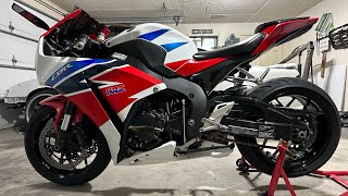 2015 Fireblade CBR1000RR cold start amp idle with full yoshimura exhaust [upl. by Moriah]