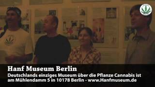 Haschisch rauchen macht Harmlos  Chor des Hanf Museums Berlin [upl. by Veats]