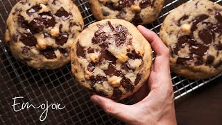 The Best Soft Chocolate Chip Cookies Recipe  Emojoie [upl. by Paterson]