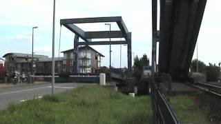 Klappbrücke Husum mit Auto Eisenbahn und Schiffsverkehr [upl. by Gabriel]