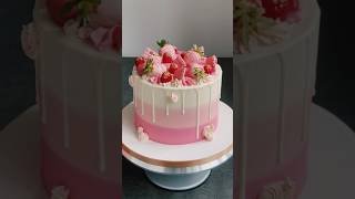 Learn a very easy way to decorate cake😍birthdaycake cake shorts viralvideo [upl. by Nodroj]