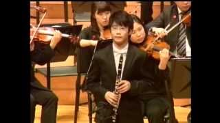 Han Kim plays Mozart Clarinet Concerto K622  2nd movement [upl. by Ramedlab]