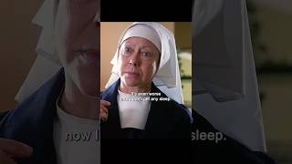 A woman who has just given birth to a child takes care of the baby aloneshow shorts tv cara [upl. by Aicnatsnoc]