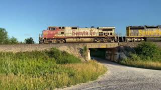 Warbonnet Bluebonnet and dash 8 insane lashup on MGALCHI 7424 [upl. by Madonna]