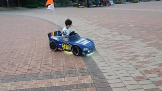 HHS drift powerwheels nascar wheelspin 36V booster kidscar [upl. by Cram472]