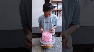 Simple and elegant birthday cake design for girls and womens  simple way to make cake design [upl. by Ennairek]