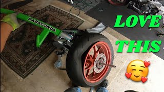 Rabaconda Tire Change On My Aprilia Tuono Factory [upl. by Notned]