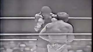 19730317  Antonio Cervantes vs Nicolino Locche II [upl. by Cantu579]