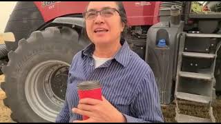 La mejor mujer tractorista en Canada 🇨🇦 [upl. by Nodnorb]