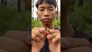 Lifehack for survival🚬🔥 camping survival outdoors bushcraft [upl. by Ruel]