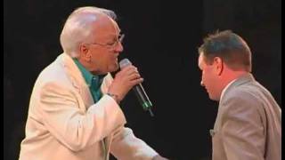 Didnt It Rain  Speer Family and Dove Brothers at NQC 2002mp4 [upl. by Lothario]