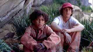 Holes Full Movie Fact amp Review  Sigourney Weaver  Jon Voight [upl. by Ahsiryt53]