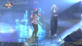 Hadise  Deli Oğlan TV8 Yılbaşı Konseri 2013 [upl. by Ethelred226]