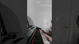 Caddelerde Rüzgar  Piyano 🎹 piano [upl. by Virgin]