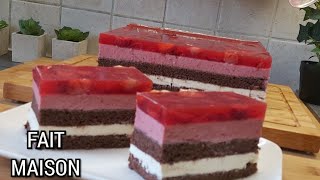 Gâteau aux Fraises super bon كعكة الفراولة الراقية لكل مناسباتكم [upl. by Nahbois]