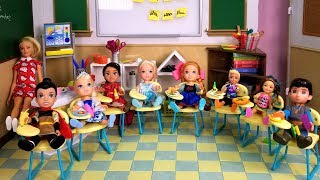 School started  Elsa and Anna toddlers  first day  new students  Barbie is teacher  classroom [upl. by Rothwell]