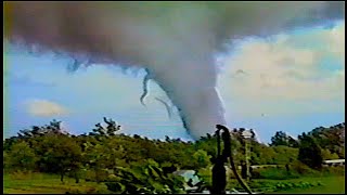 Tornado near Albion Illinois June 2 1990 [upl. by Yurt]