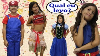 COMPRANDO A FANTASIA DE CARNAVAL COM MARIA CLARA E JP [upl. by Anerol750]