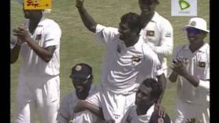 Muttiah Muralitharans 800th wicket of his final Test match [upl. by Akkire176]