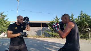 Boxe Anglaise technique et enchainement aux Pattes dours🥊🥊 [upl. by Tingley940]