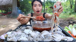 Mukbang octopus boiled with chili sauce  Eating and cooking octopus [upl. by Francoise]