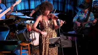 Leslie DeShazor Quintet performs at Dirty Dog Jazz Café  ABJ Clip [upl. by Emelina]