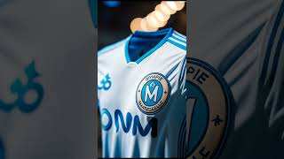 Marseille fans en folie pour les nouveaux maillots Puma de l OM [upl. by Aivital]