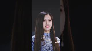 Blackpink Rose blonde or brunette cooltone warmtones blackpinkrose coloranalysis [upl. by Htebiram]