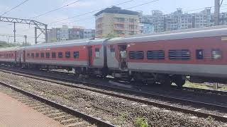 17221 Kakinada Port Mumbai LTT Express Crossing Kopar station [upl. by Grove]