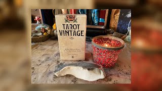 Tarot Vintage by Lo Scarabeo Walkthrough amp First Impressions [upl. by Nealy]