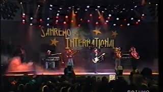 Chris Rea  𝘼𝙪𝙗𝙚𝙧𝙜𝙚  Live  Sanremo International 1991 🇮🇹 [upl. by Llenrrad]