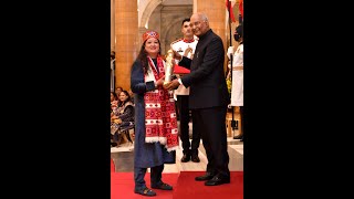 President Kovind presents Nari Shakti Puraskar to Anshul Malhotra [upl. by Adirem]