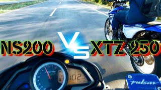 🔥PULSAR NS200 VS YAMAHA XTZ 250🔥😱😱EL VITE BAJAJ PULSAR NS200 [upl. by Rodge367]