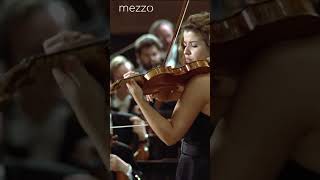 AnneSophie Mutter plays Beethovens Violin Concerto  Herbert von Karajan Berliner Philharmoniker [upl. by Gonta107]