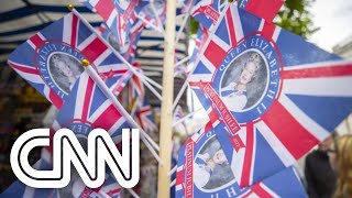 Reino Unido celebra Jubileu de Platina da Rainha Elizabeth II na quintafeira 2  LIVE CNN [upl. by Nnylatsirk]