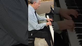 Per la prima volta provo lemozione di suonare un pianoforte acustico [upl. by Afatsum664]