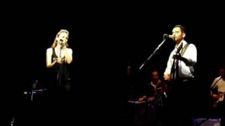 Jorge Drexler  Toque de Queda con Leonor Watling Auditori Barcelona [upl. by Anirahc]