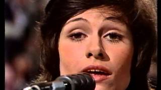 Mary Roos  Nur die Liebe läßt uns leben  Eurovisión 1972 [upl. by Yeliah]