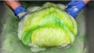 Asmr sponge squeezing💚💚🎃 Halloween series part 1💚💚🎃all GREEN [upl. by Rothmuller15]