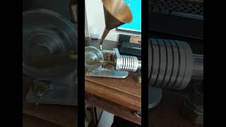 Stirling engine moteur Stirling moteur à air chaud [upl. by Dimitris]