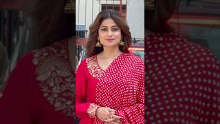 Shamita Shetty Spotted At Shilpa Shetty Residence For Darshan [upl. by Cilla]