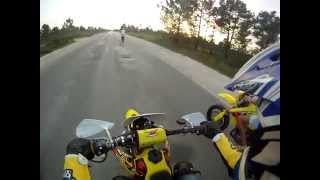 Suzuki drz 400E Supermoto vs Suzuki drz400SM [upl. by Barby]