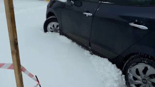 Hyundai ix 35snow off road На брюхе [upl. by Elleda]