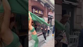 Bailando Con Una Extraña en la Calle short [upl. by Wilkison]