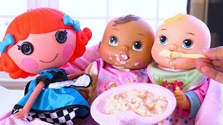 Baby Alive Poupons Bébé Mange sa Purée avec Poupée Lalaloopsy [upl. by Paul]