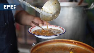 Paraguay celebra el tradicional jopará para alejar al Karaí Octubre y atraer la abundancia [upl. by Alleyne884]