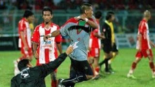 HALIM NAPI  Goalkeeper Paling Bekeng  Aksi KUNGFU [upl. by Anenahs]