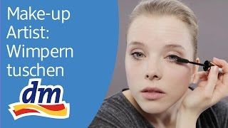 Mit Mascara die Wimpern richtig tuschen – der Makeup Artist zeigt wies geht [upl. by Hagerman]